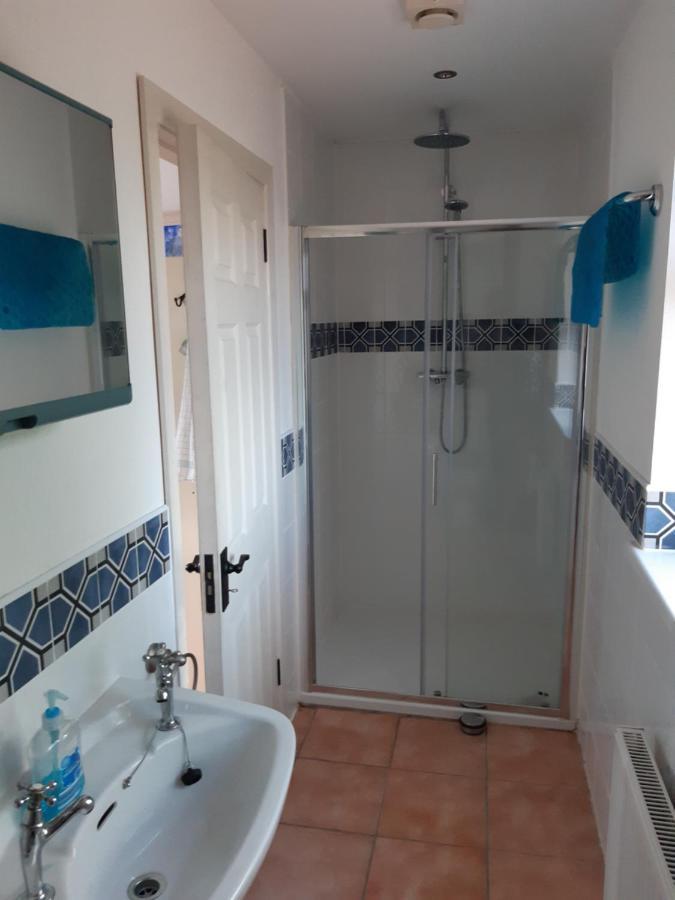 Back2Roots - Beautifully Restored Cottage, Doochary מראה חיצוני תמונה