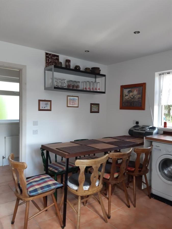 Back2Roots - Beautifully Restored Cottage, Doochary מראה חיצוני תמונה