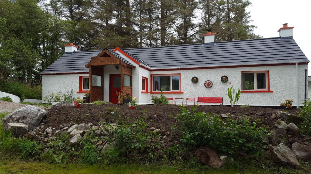 Back2Roots - Beautifully Restored Cottage, Doochary מראה חיצוני תמונה